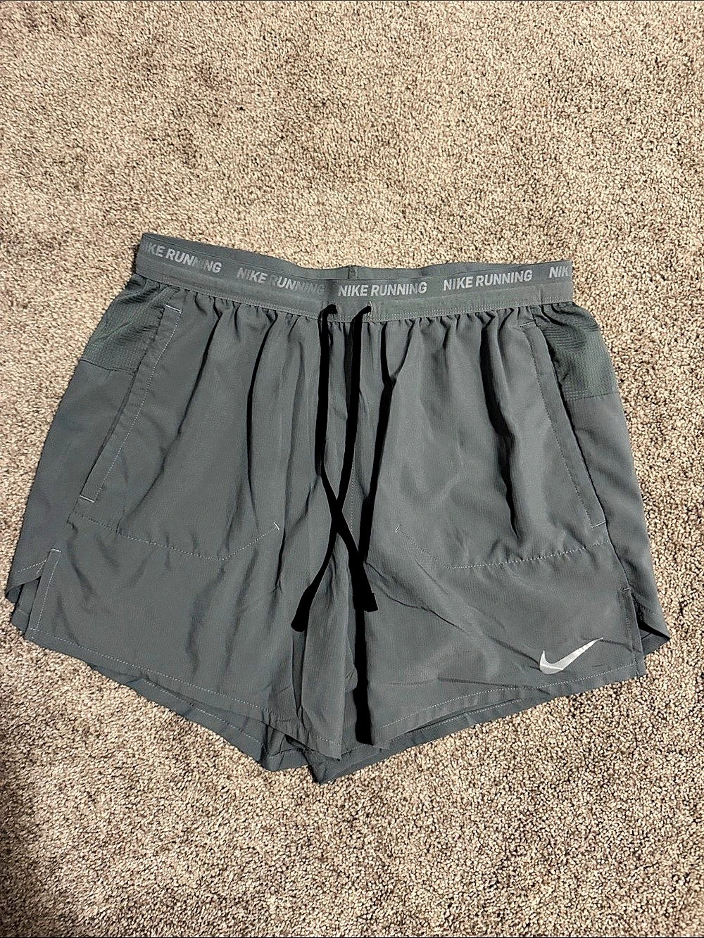 Nike Stride Dri-FIT Running Shorts Gray & Black Medium 5”
